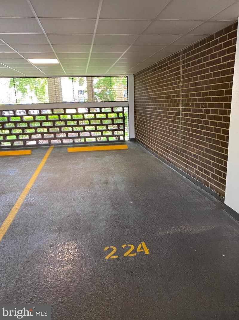 700 7th St, Washington DC  20001-3716 exterior