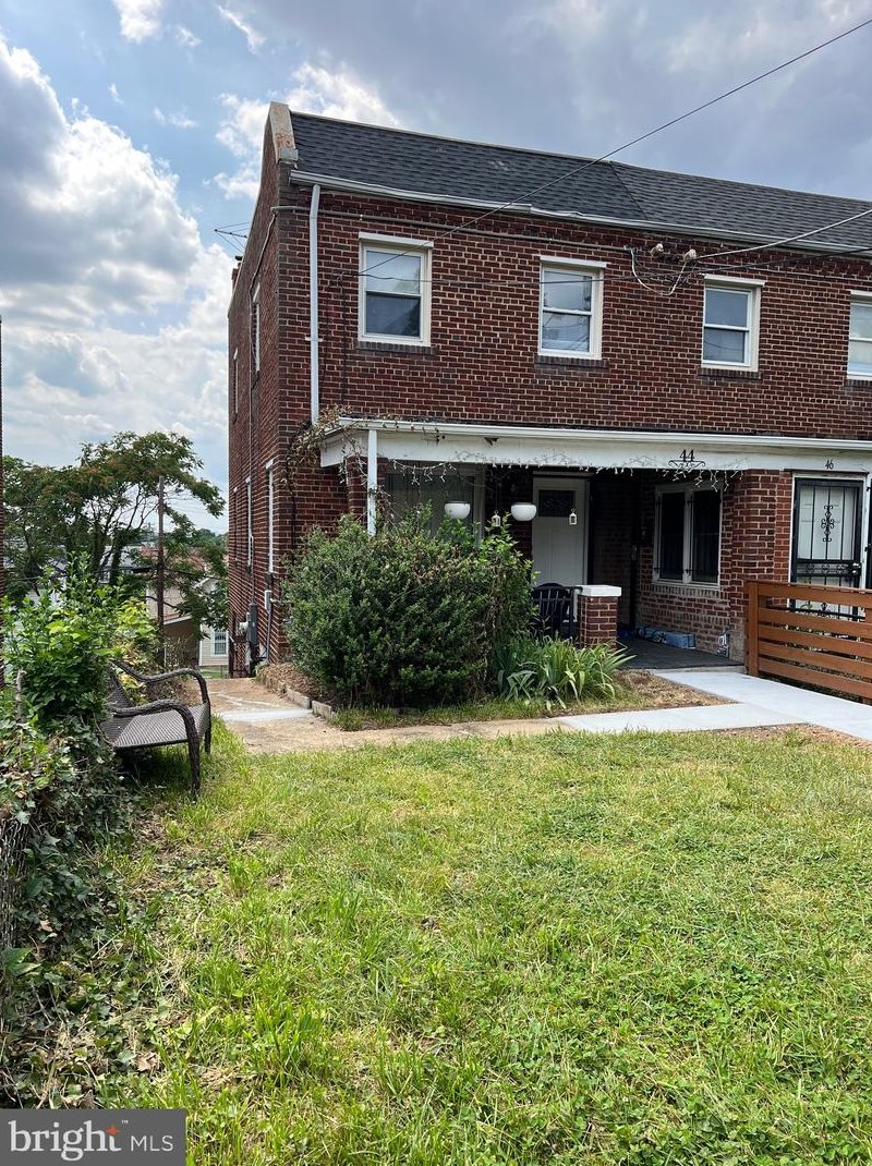 44 Burns St, Washington DC  20019-3359 exterior