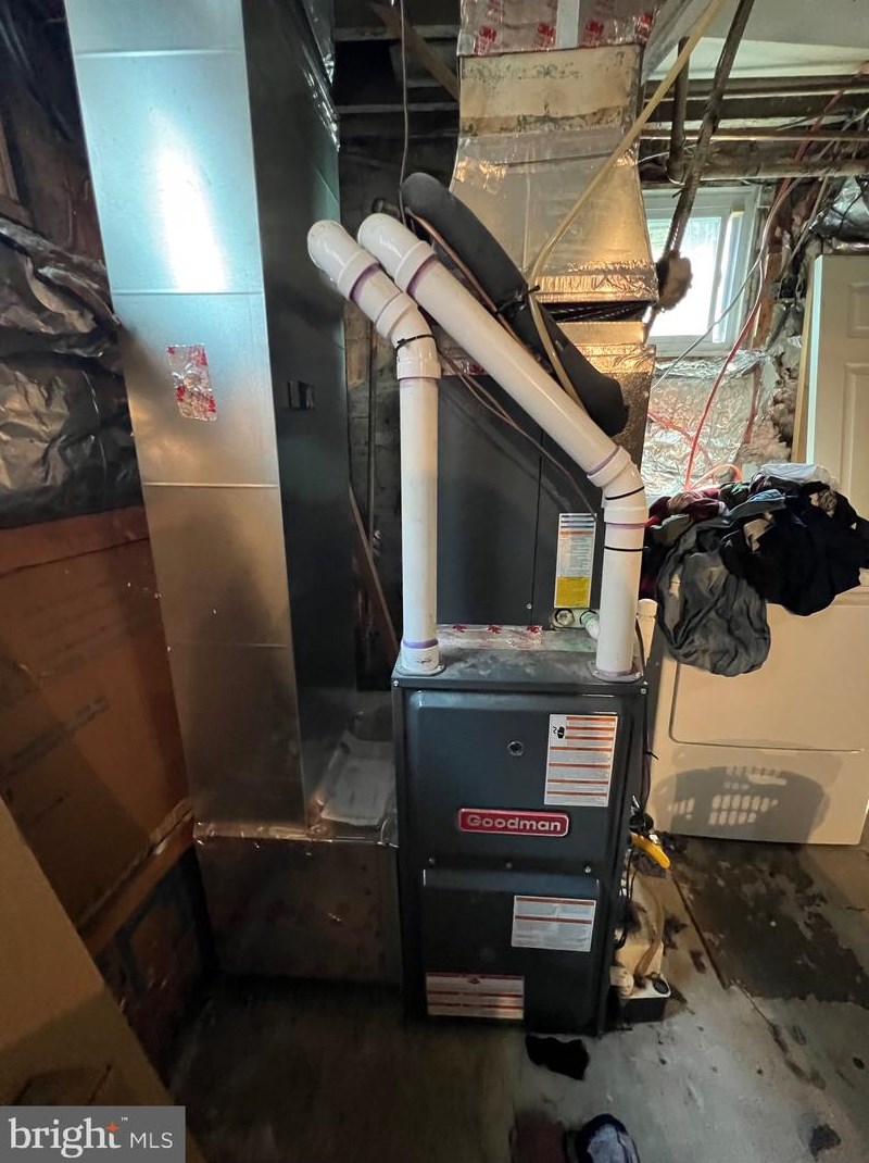 44 Burns St, Washington DC  20019-3359 exterior