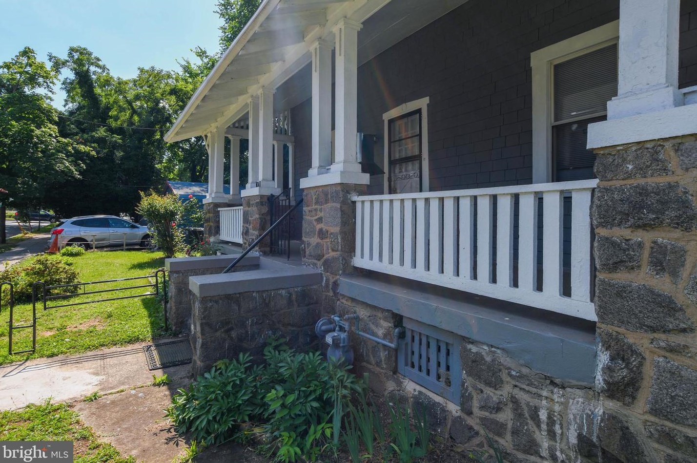 1011 Douglas St, Washington, DC 20018-1719