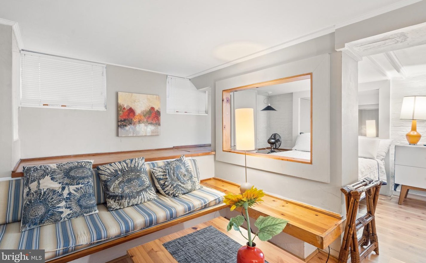 2129 Newport Pl, Washington DC 20037-3001 exterior