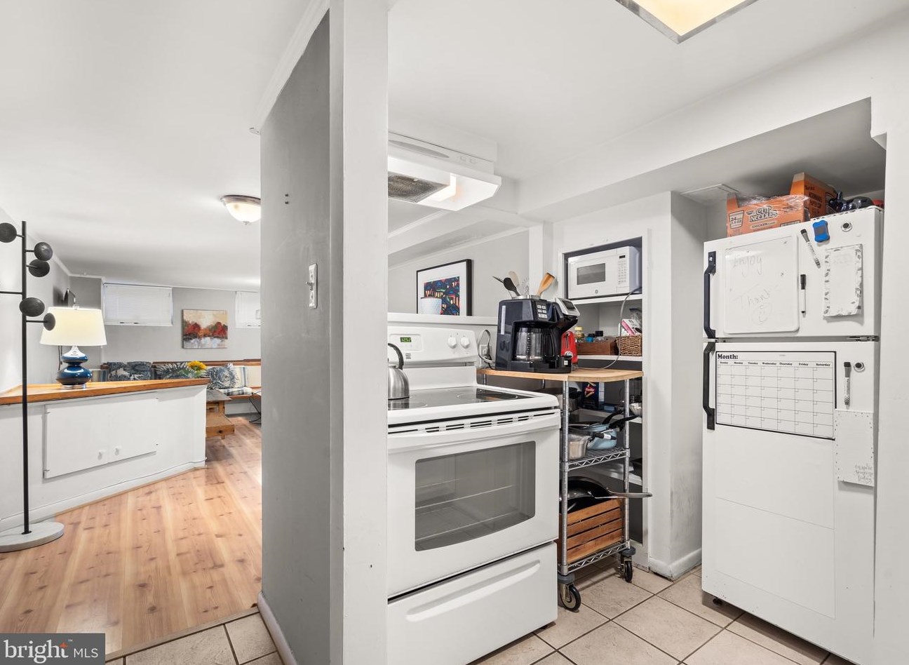 2129 Newport Pl, Washington DC 20037-3001 exterior