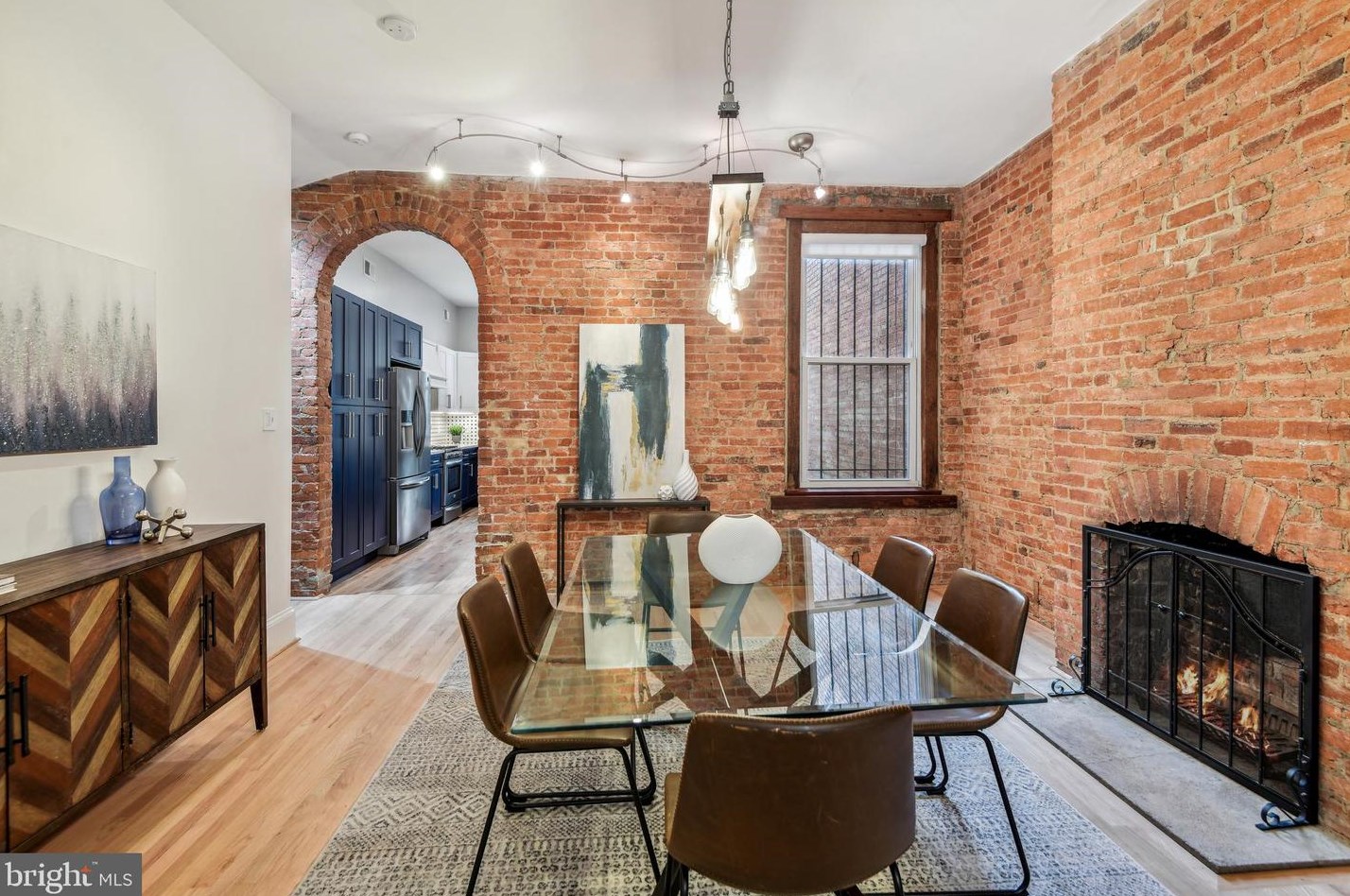 925 Westminster St, Washington, DC 20001-4129