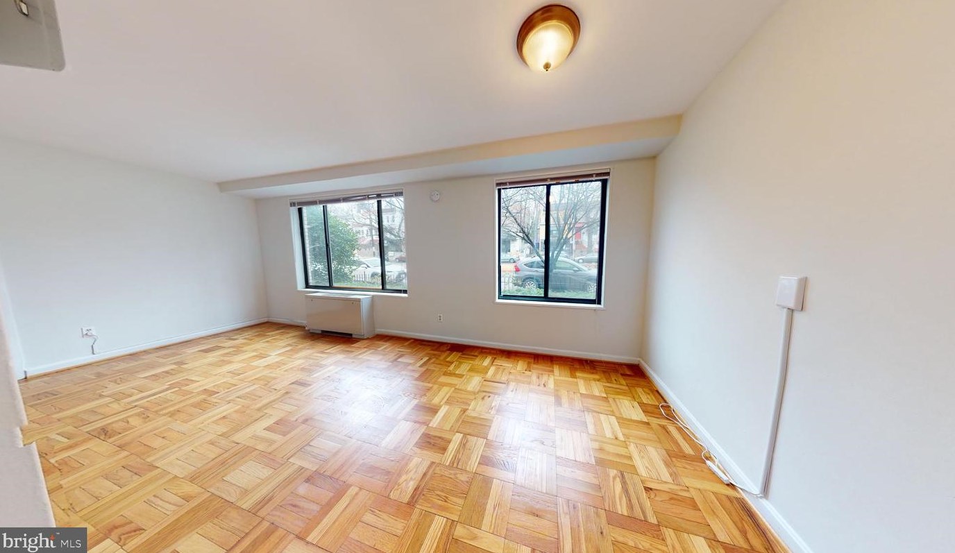 5112 Macarthur Blvd Nw #104, Washington, DC 20016