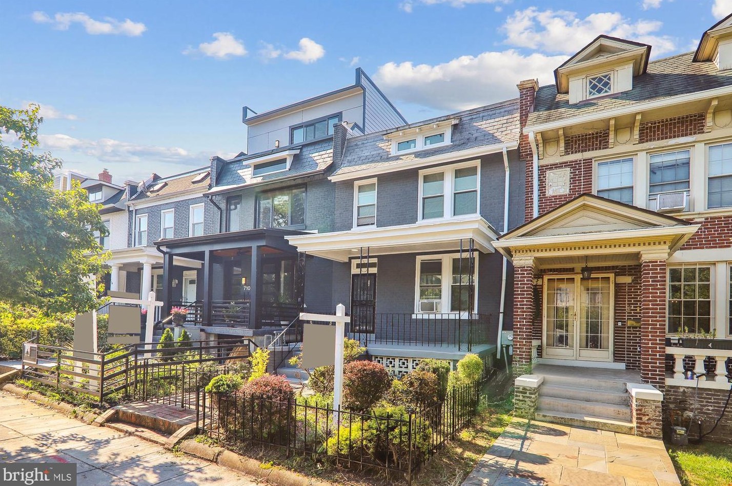712 Otis Pl, Washington, DC 20010-1704