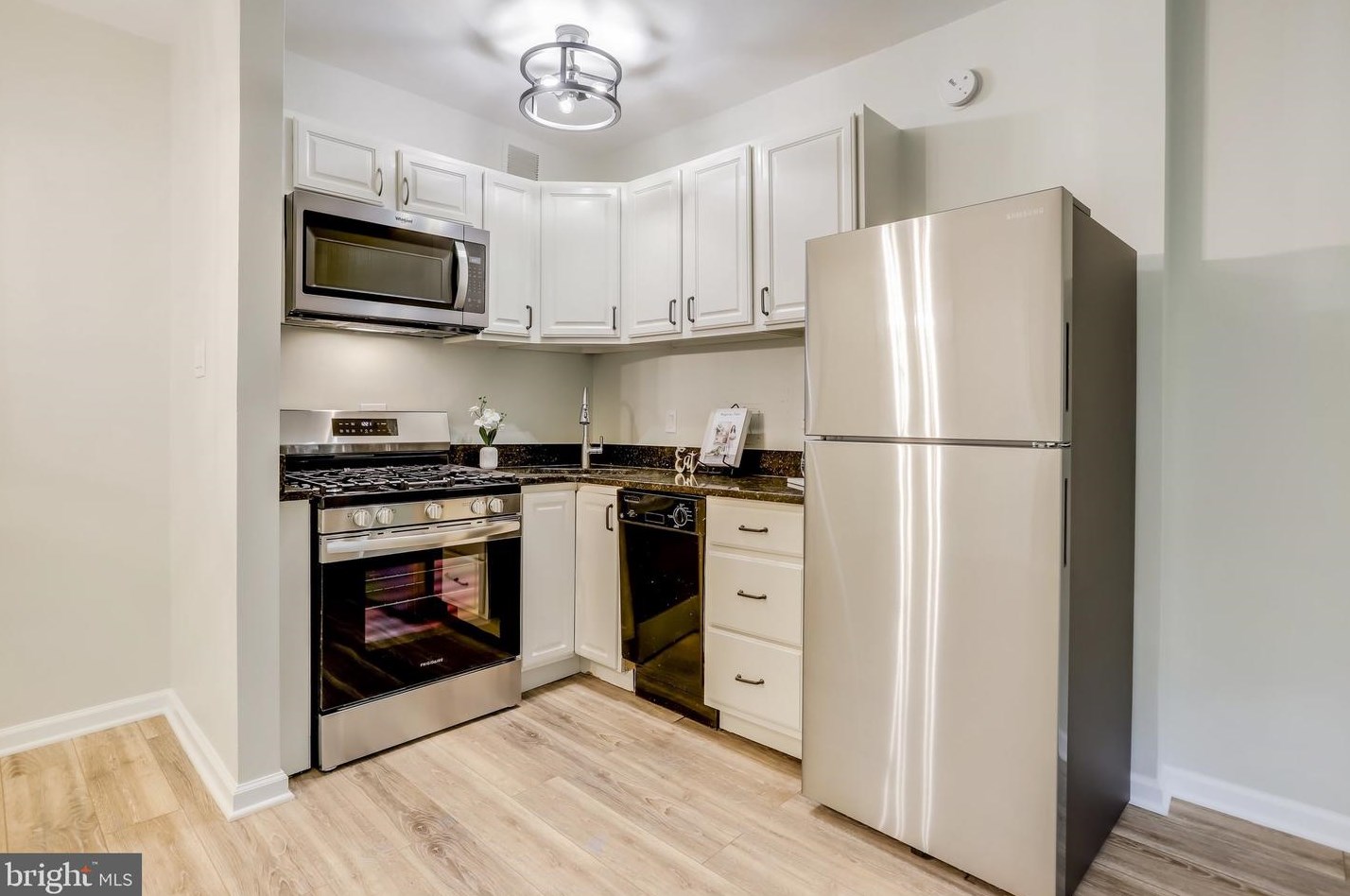 2755 Ordway St Nw #201, Washington, DC 20008