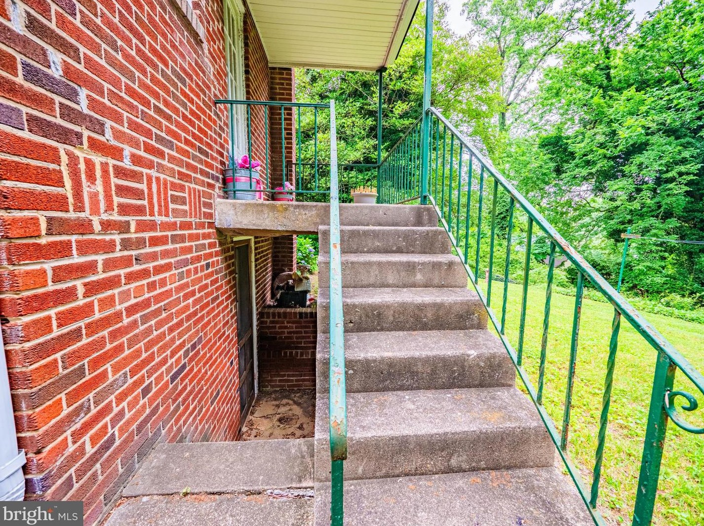 3669 Camden St, Washington DC 20020-1271 exterior