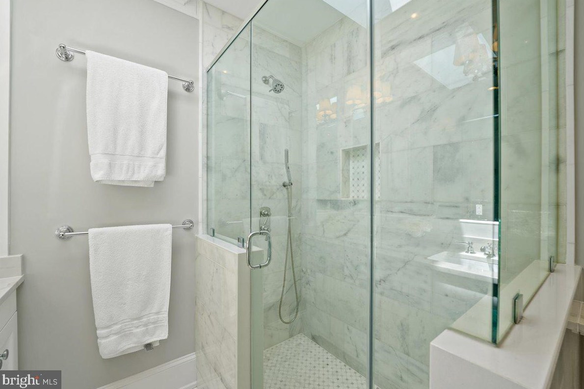 1653 34 St, Washington DC 20007-2742 exterior