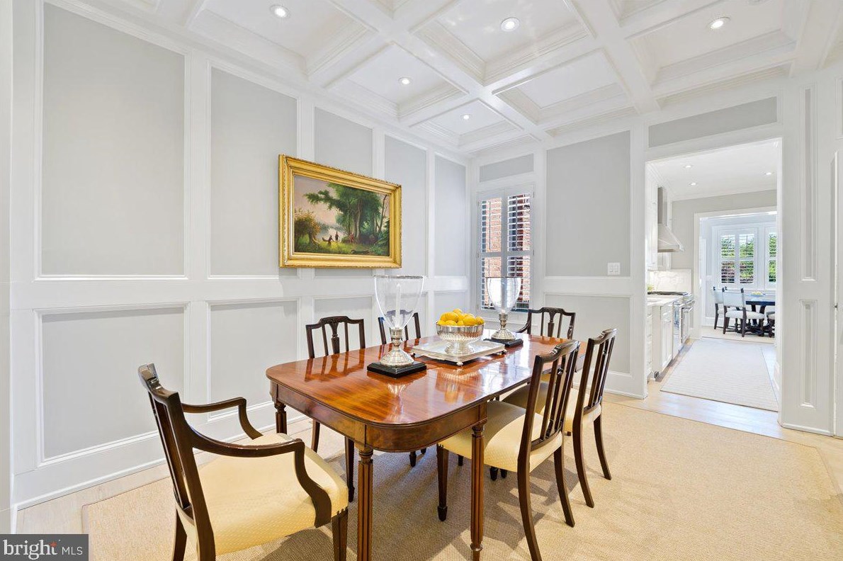 1653 34 St, Washington DC 20007-2742 exterior