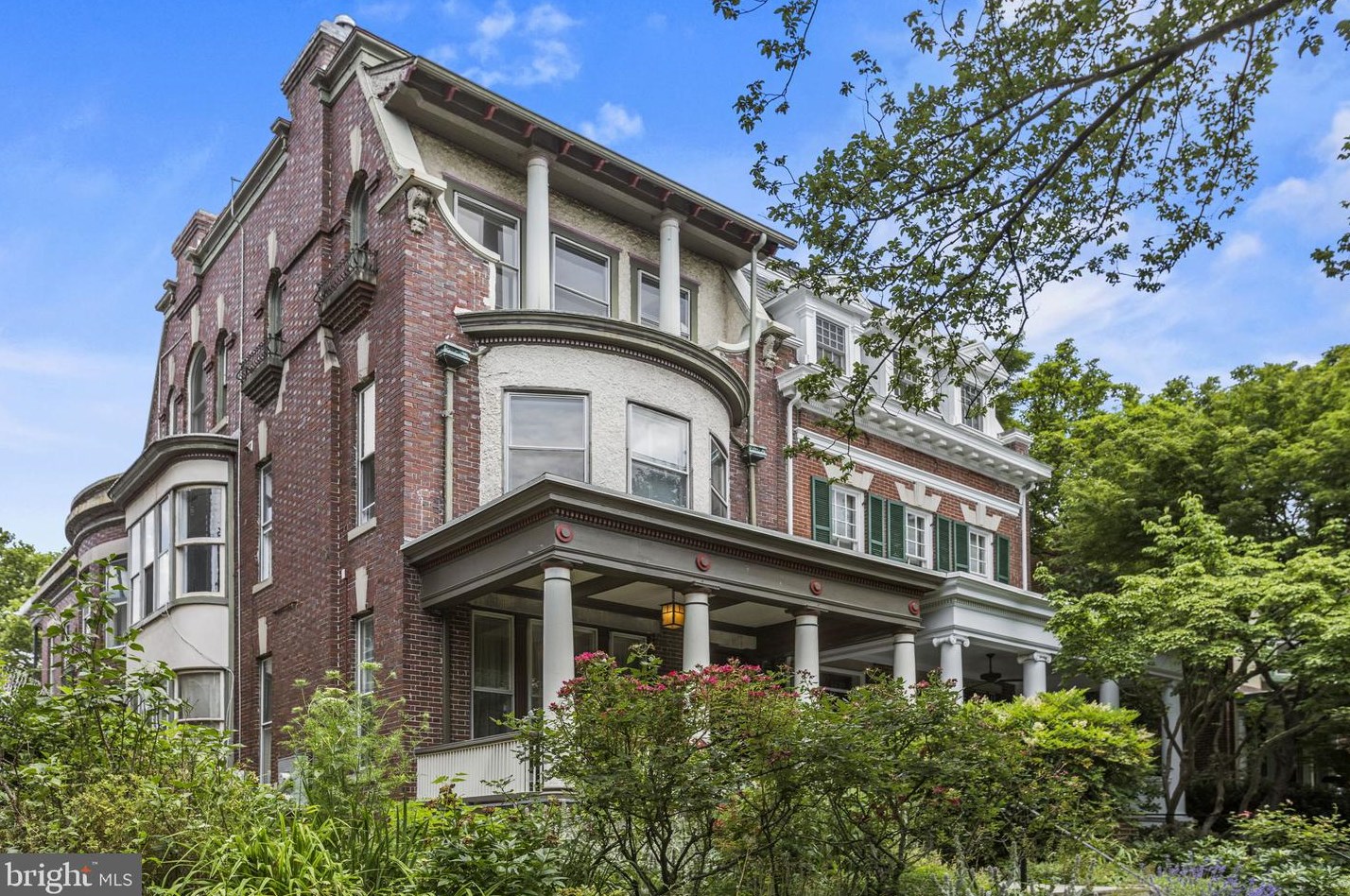 1753 Lamont St, Washington, DC 20010-2601
