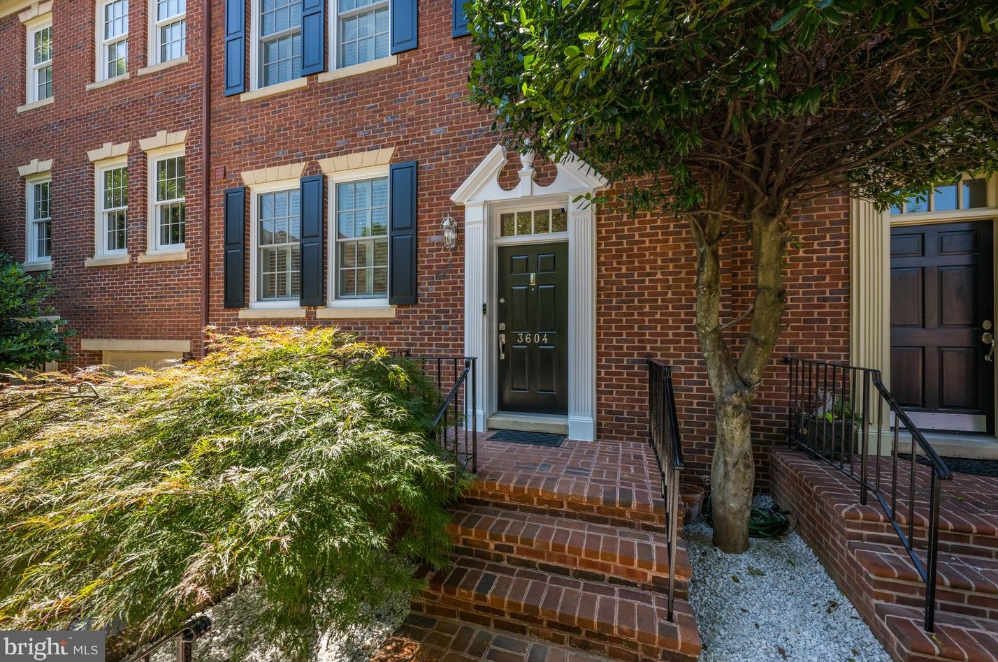 3604 Winfield Ln, Washington, DC 20007-2385