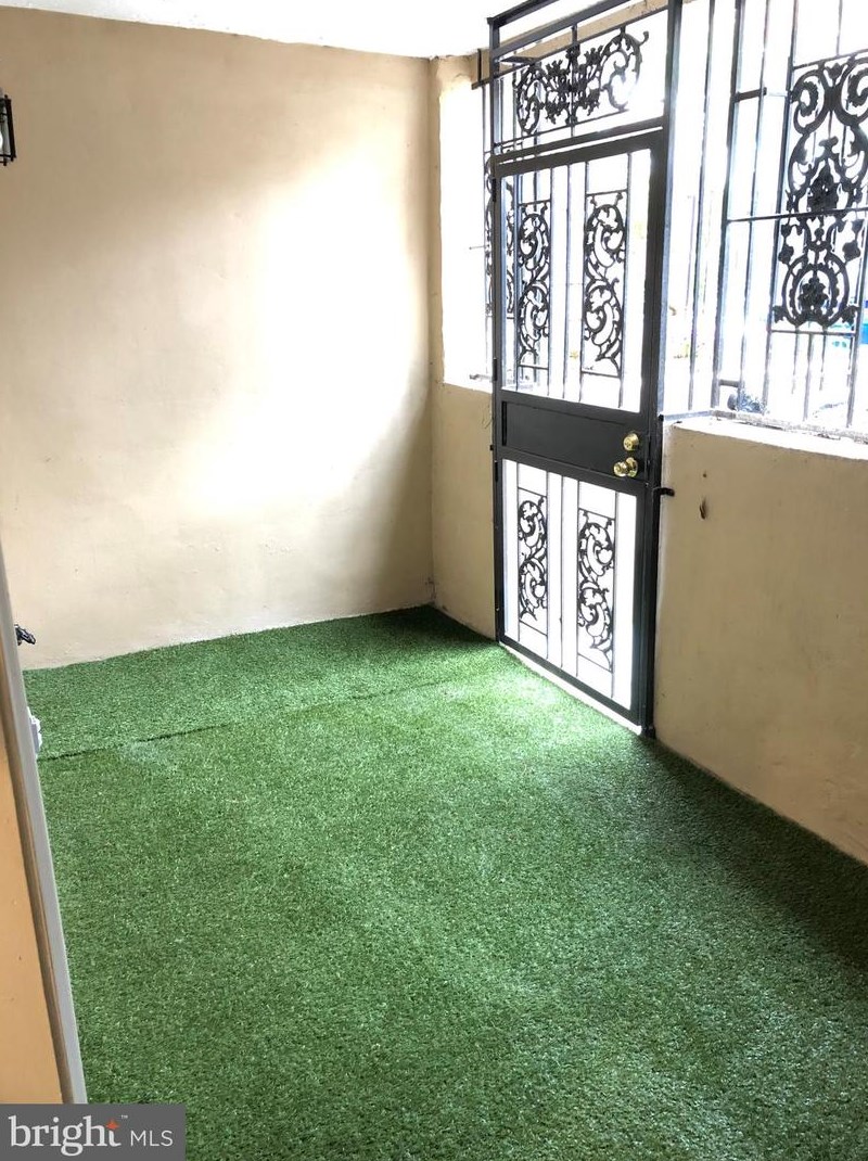 812 Decatur St, Washington DC  20017-3917 exterior