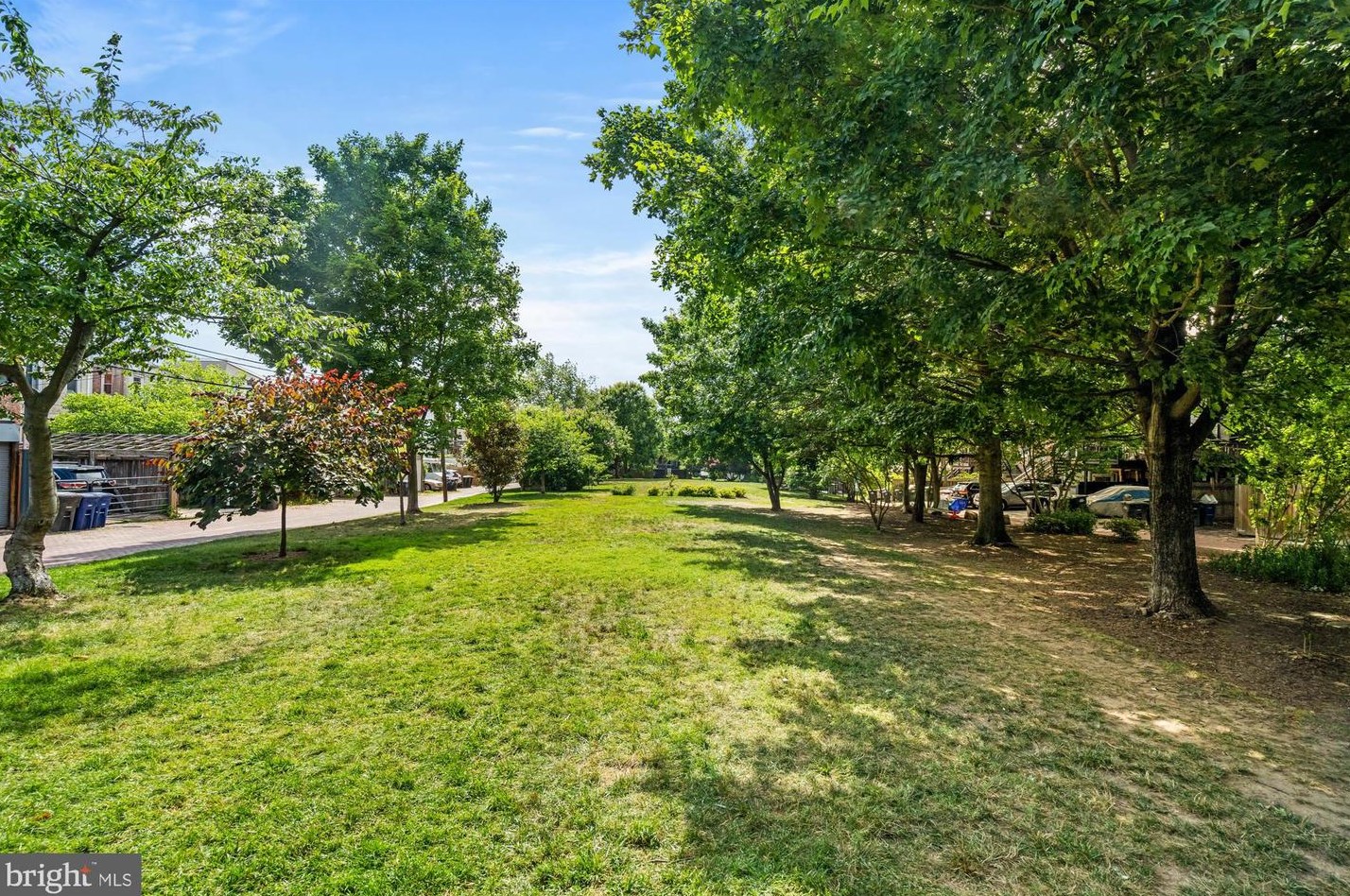 25 U St, Washington DC  20001-1010 exterior