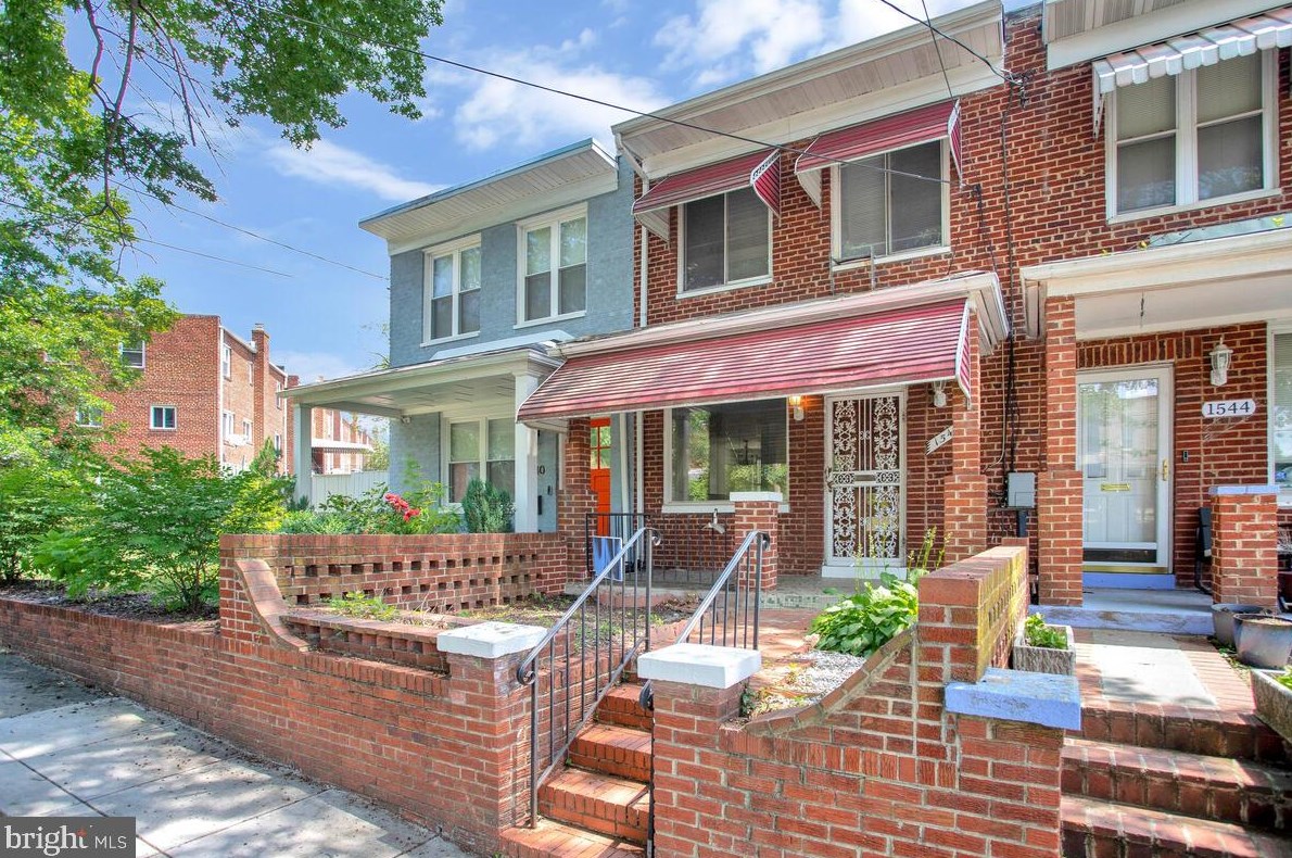 1542 42nd St Se, Washington, DC 20020