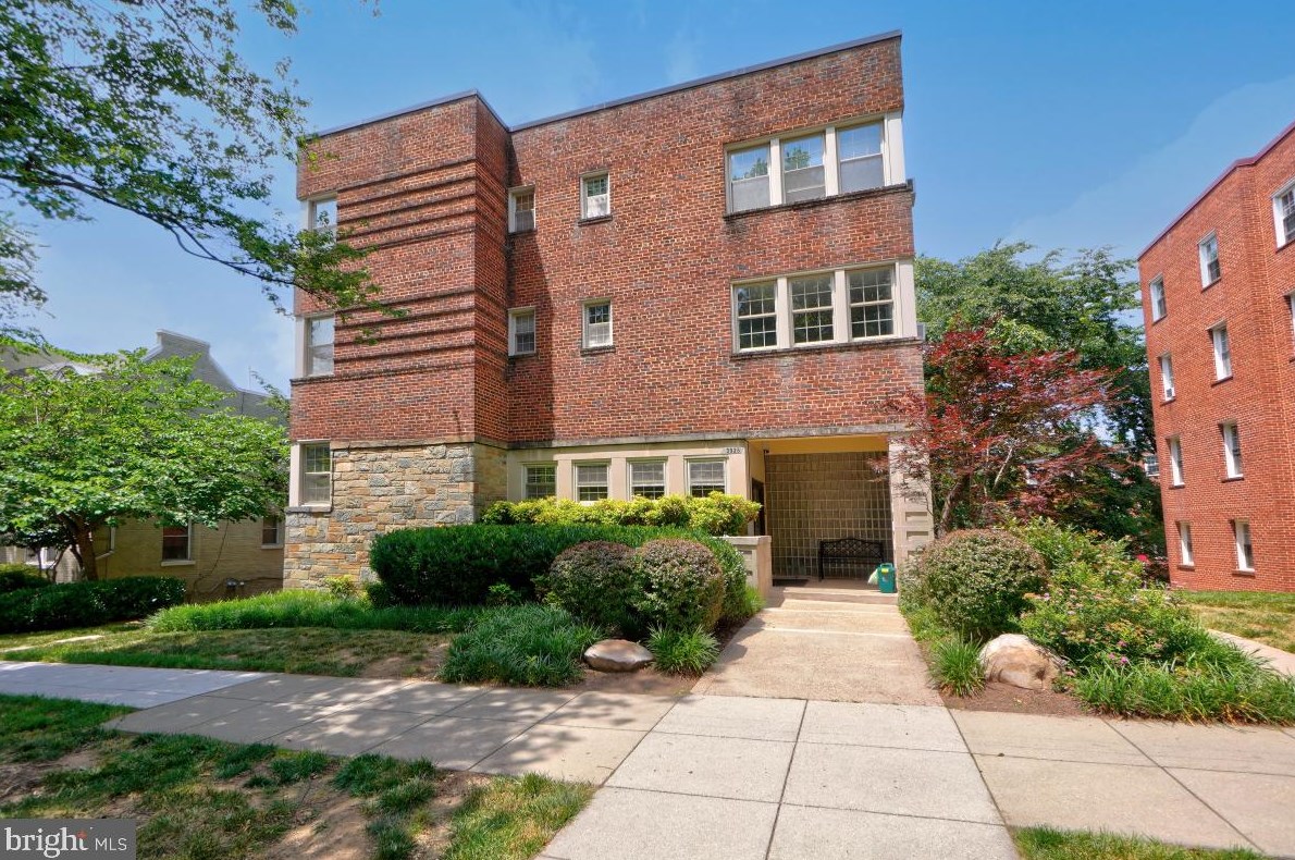 3925 Davis Pl Nw #202, Washington, DC 20007