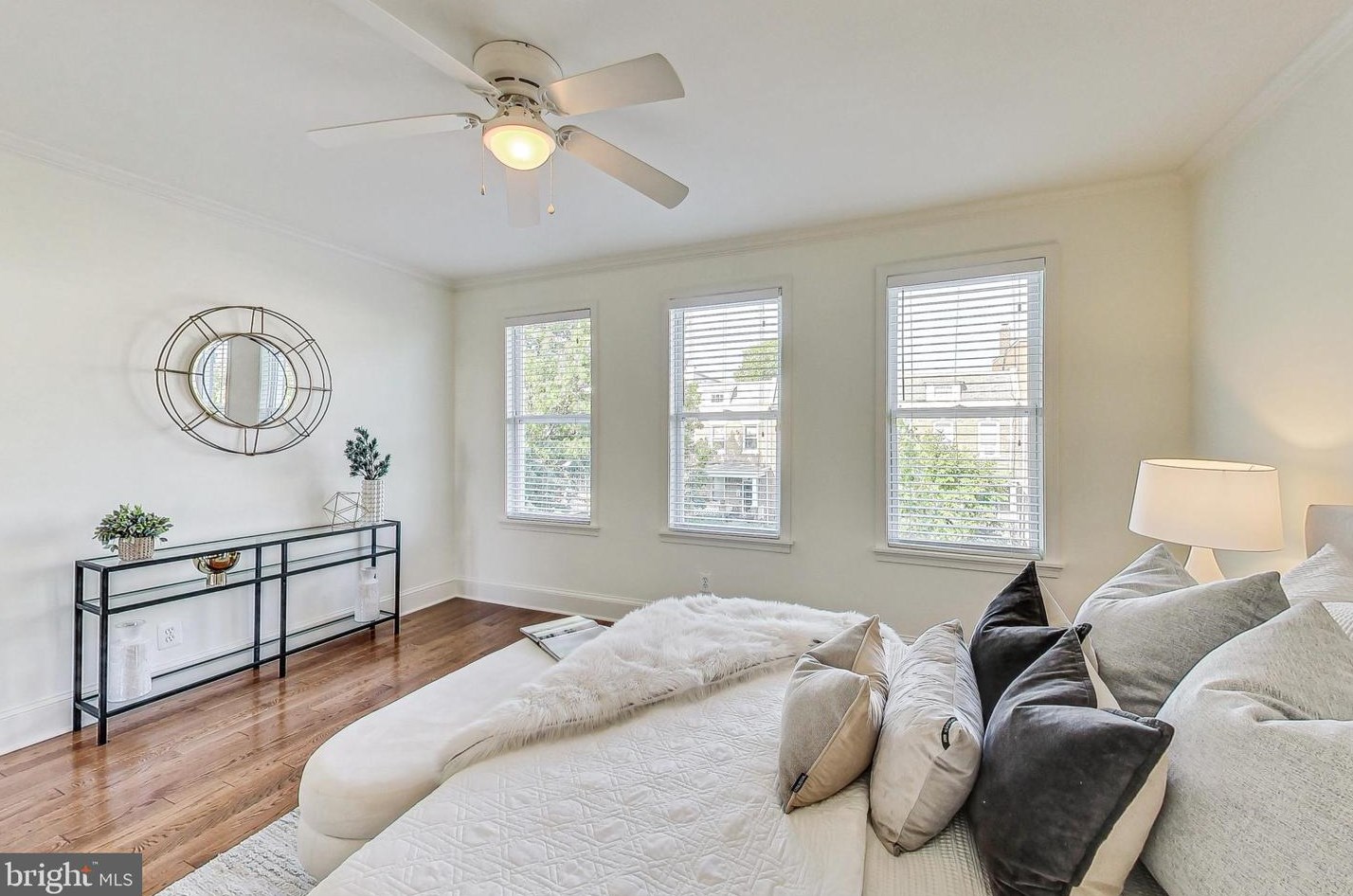 24 16th St, Washington DC  20003-1501 exterior