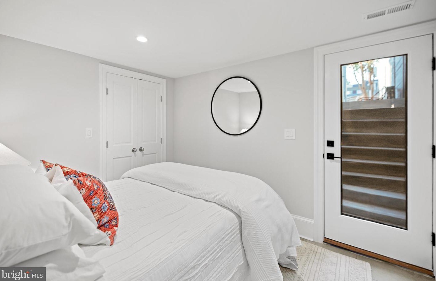 133 P St, Washington DC  20001-1115 exterior