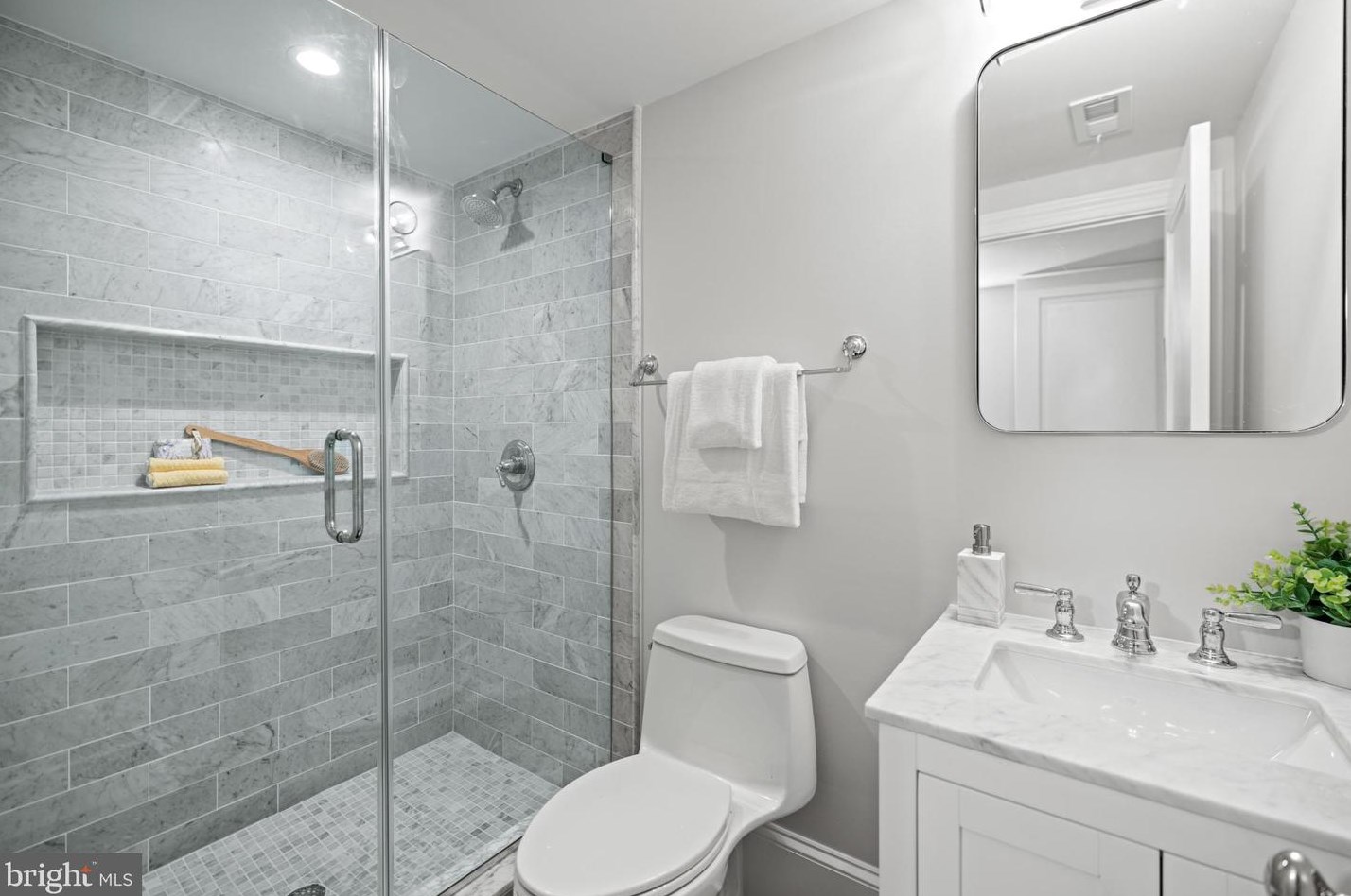 133 P St, Washington DC  20001-1115 exterior