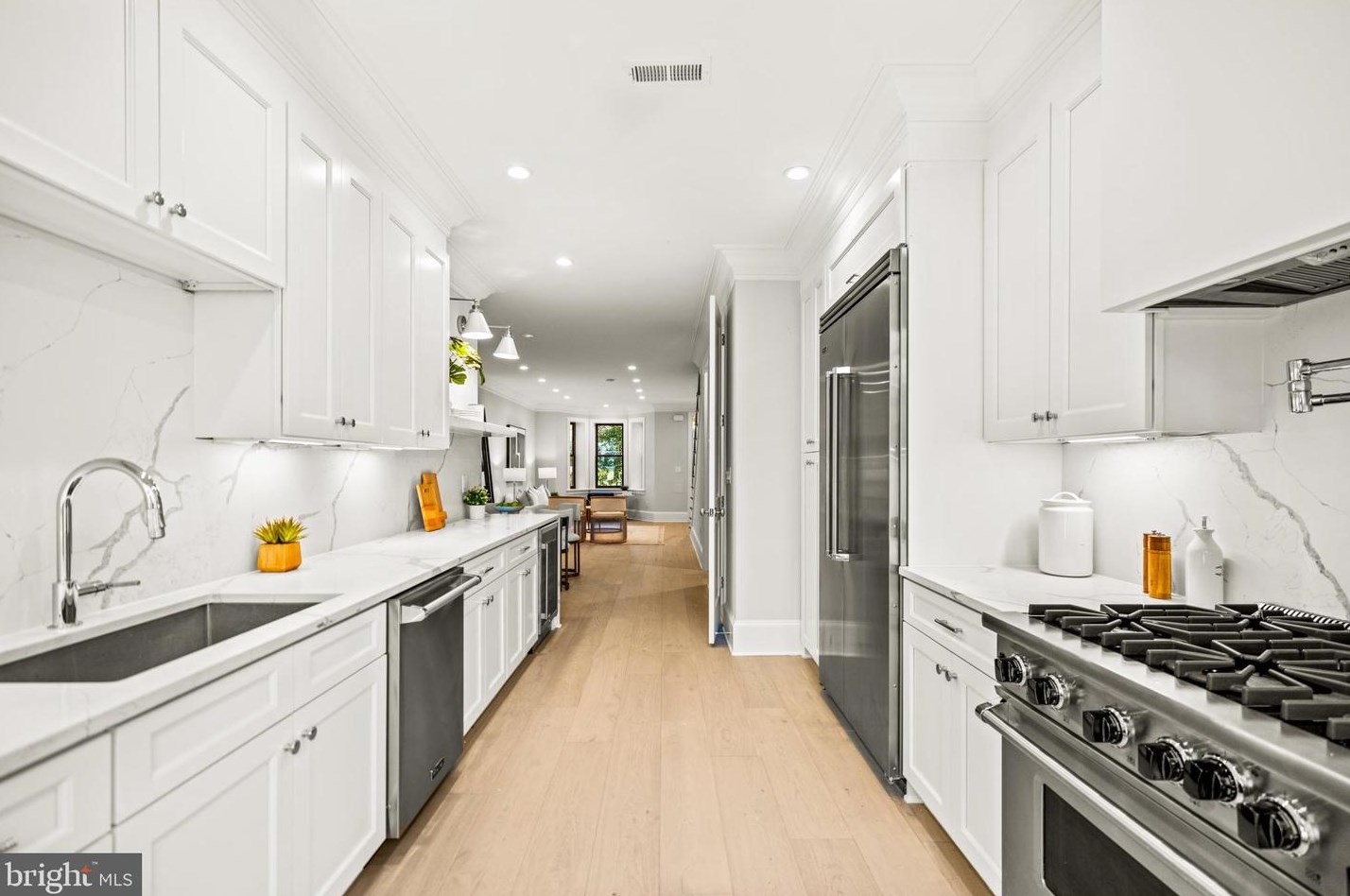 133 P St, Washington DC  20001-1115 exterior