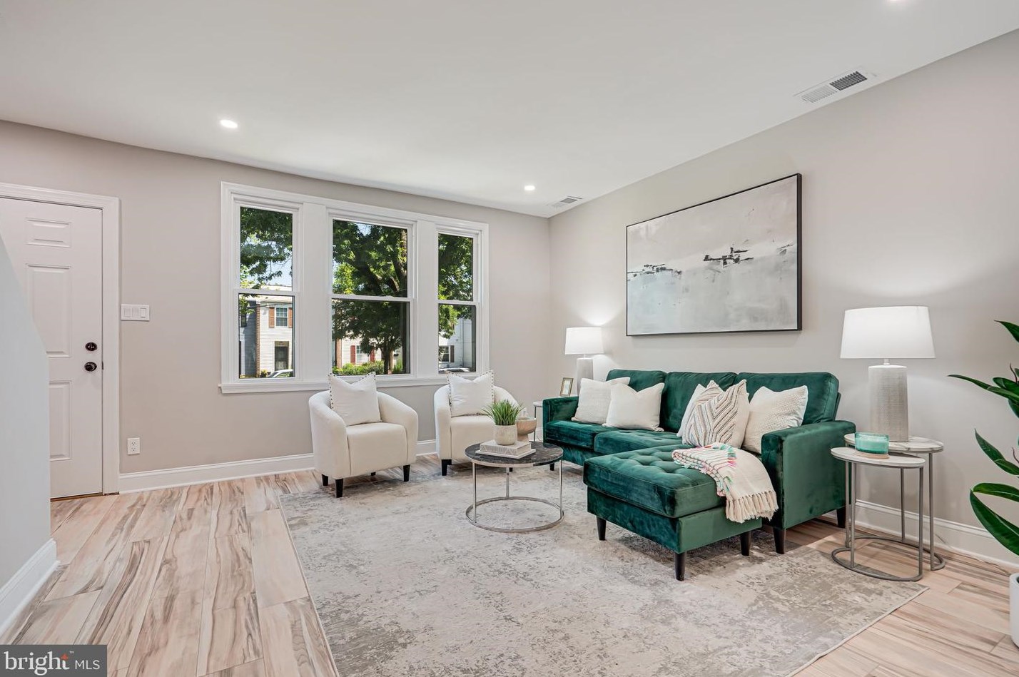 3319 B St, Washington, DC 20019-7302