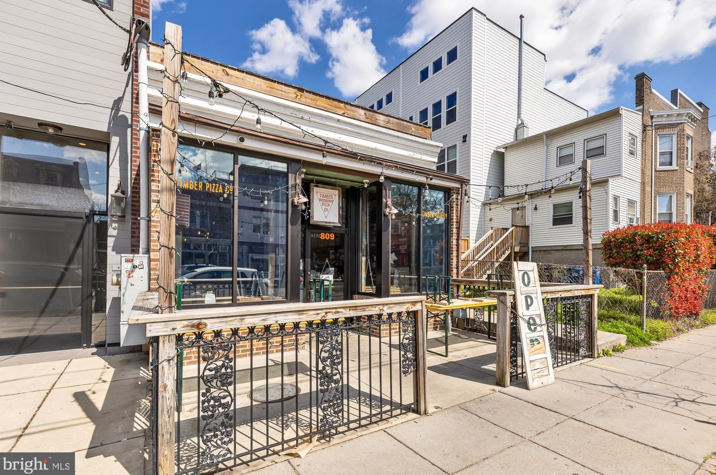 4331 Kansas Ave, Washington DC  20011-7221 exterior