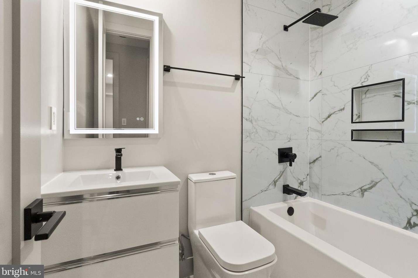 6118 30th St, Washington DC  20015-1512 exterior