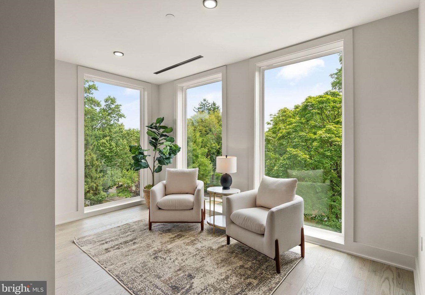 6118 30th St, Washington DC  20015-1512 exterior