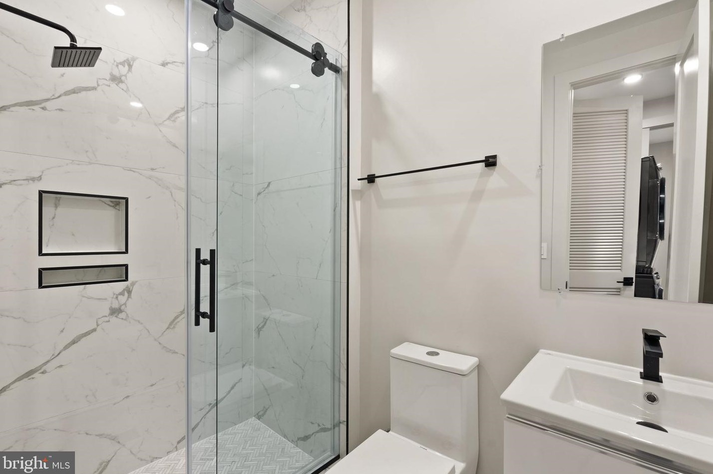 6118 30th St, Washington DC  20015-1512 exterior