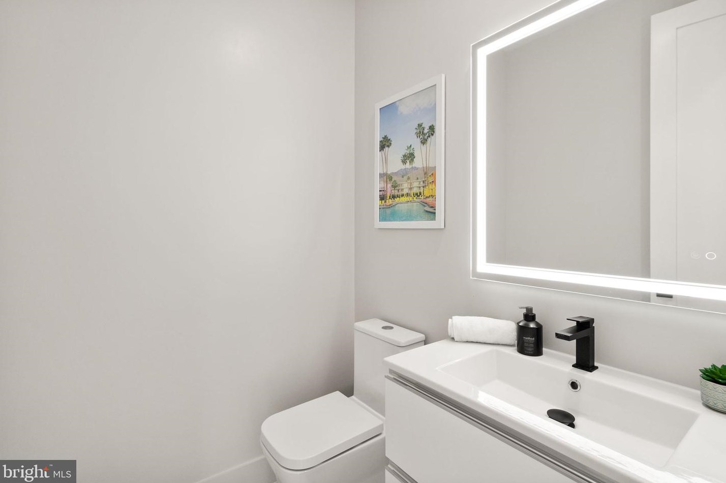 6118 30th St, Washington DC  20015-1512 exterior