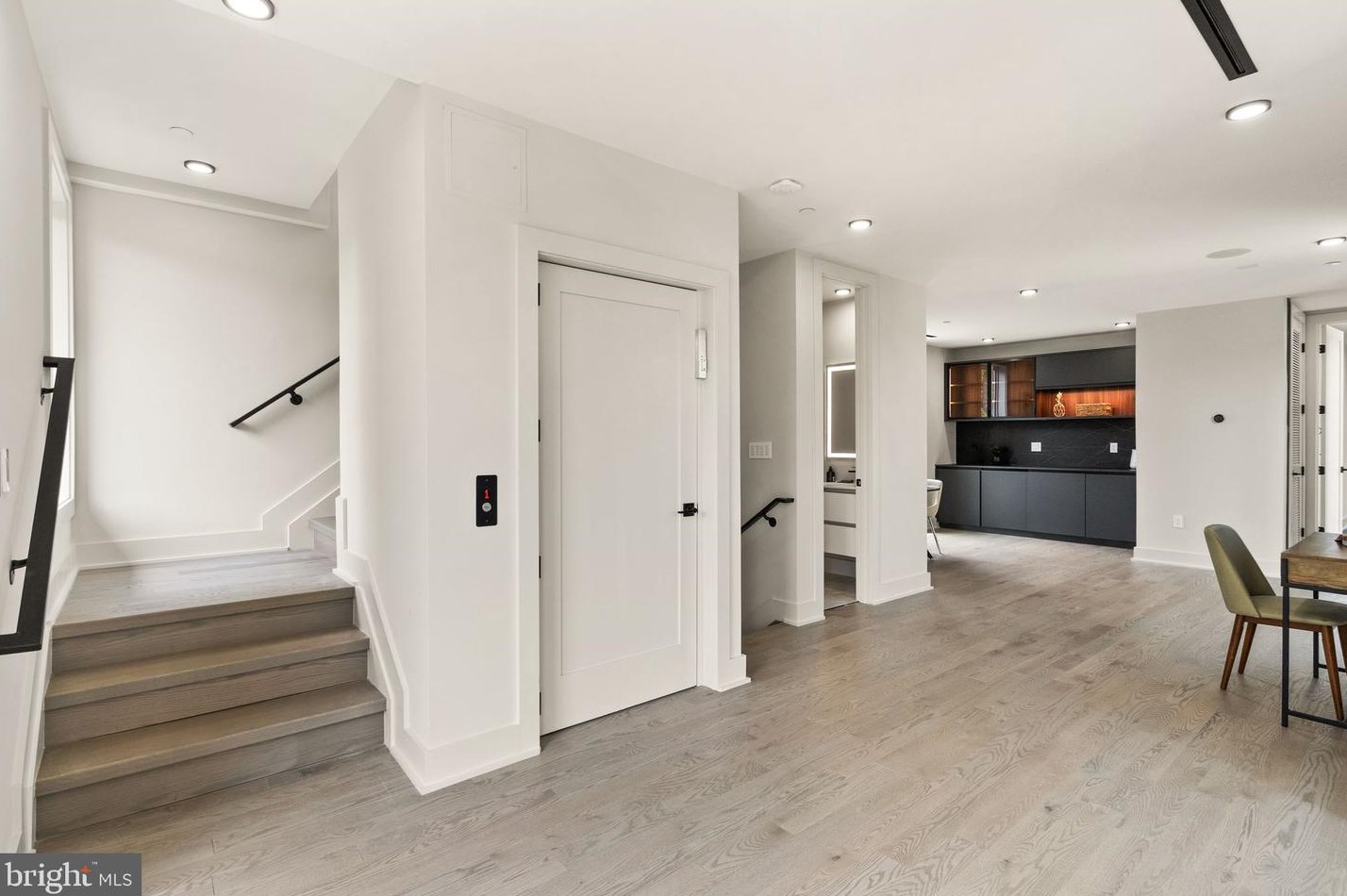 6118 30th St, Washington DC  20015-1512 exterior