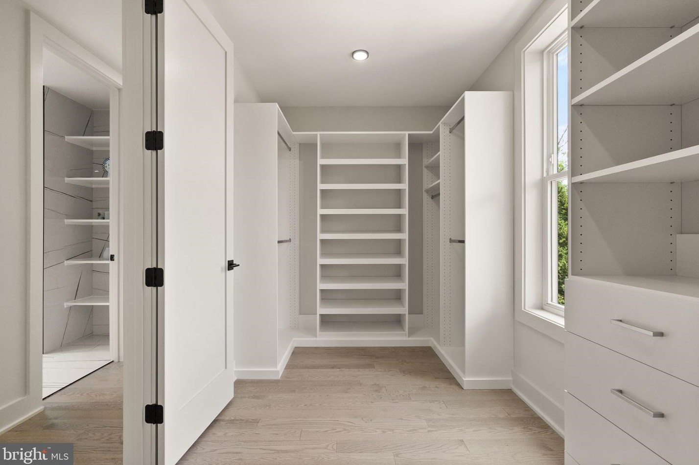 6118 30th St, Washington DC  20015-1512 exterior