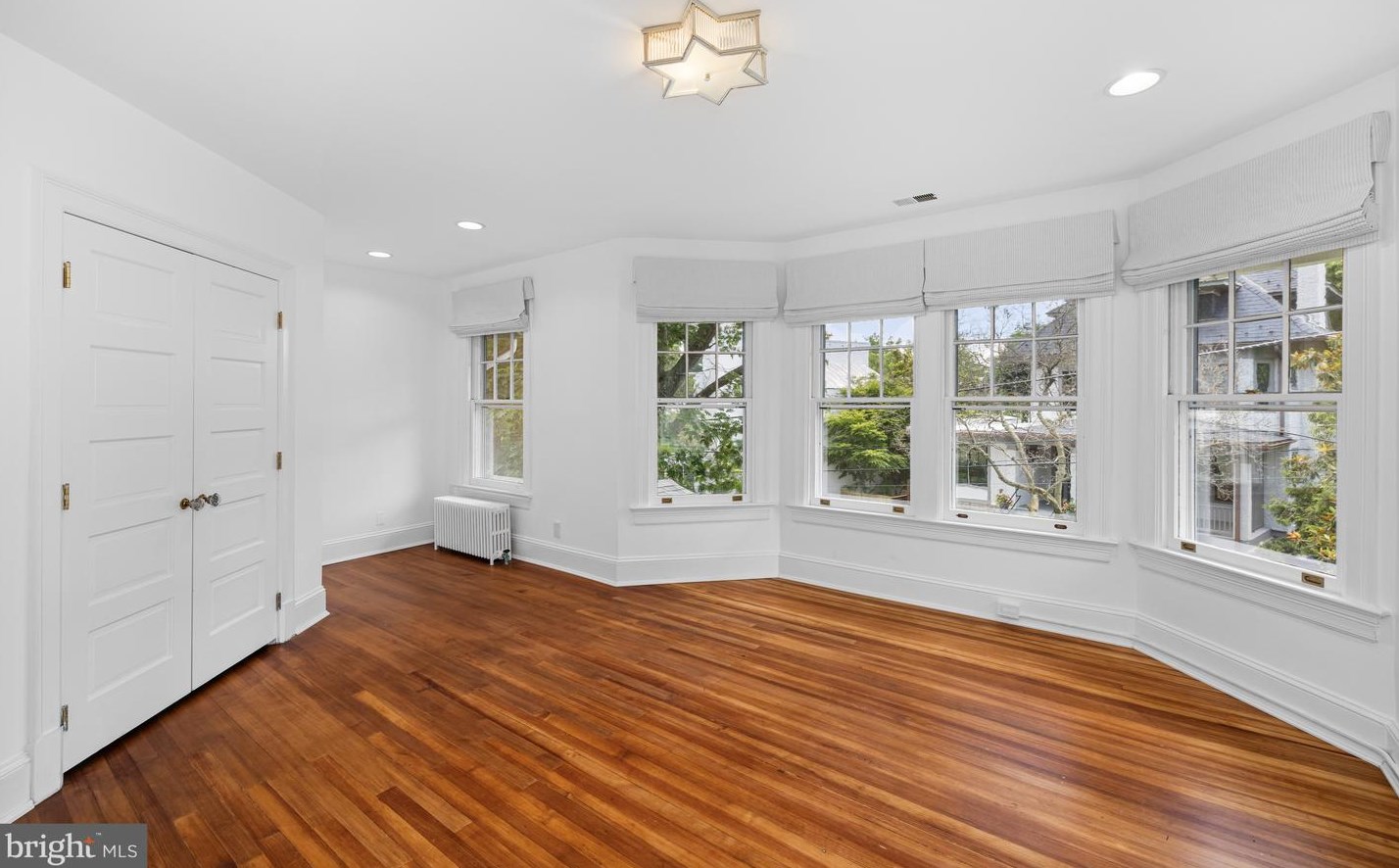 3301 Highland Pl, Washington DC  20008-3234 exterior