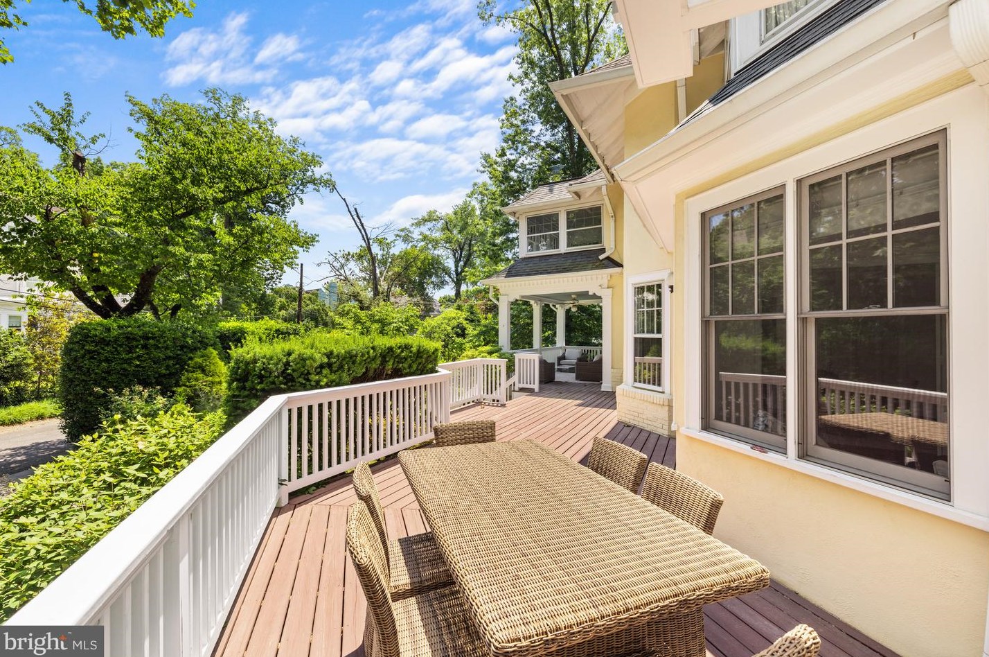 3301 Highland Pl, Washington DC  20008-3234 exterior