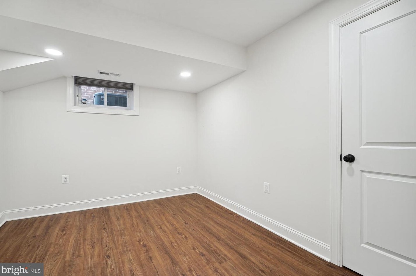 3932 Garrison St, Washington DC  20016-4220 exterior