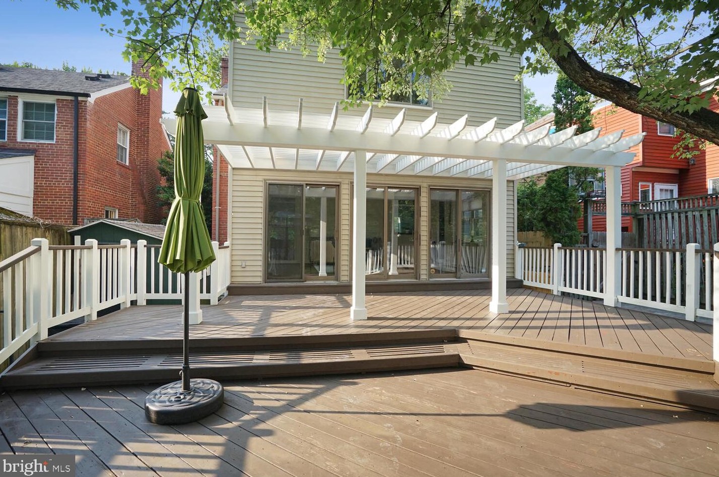 3932 Garrison St, Washington DC  20016-4220 exterior