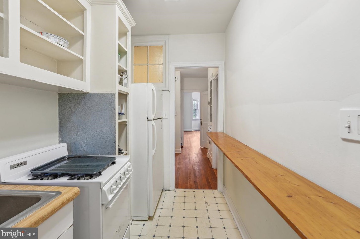 3925 W St, Washington DC 20020-5717 exterior