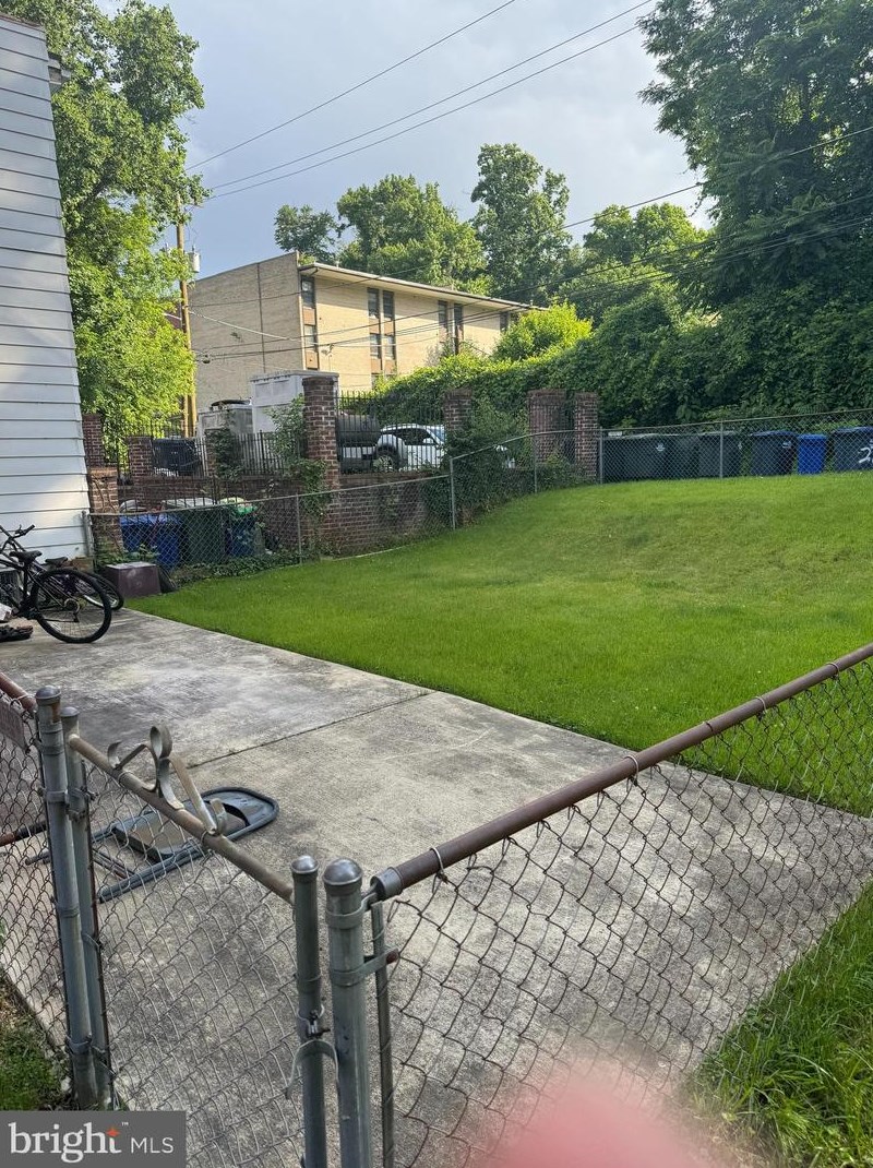2723 Fort Baker Dr Se, Washington, DC 20020