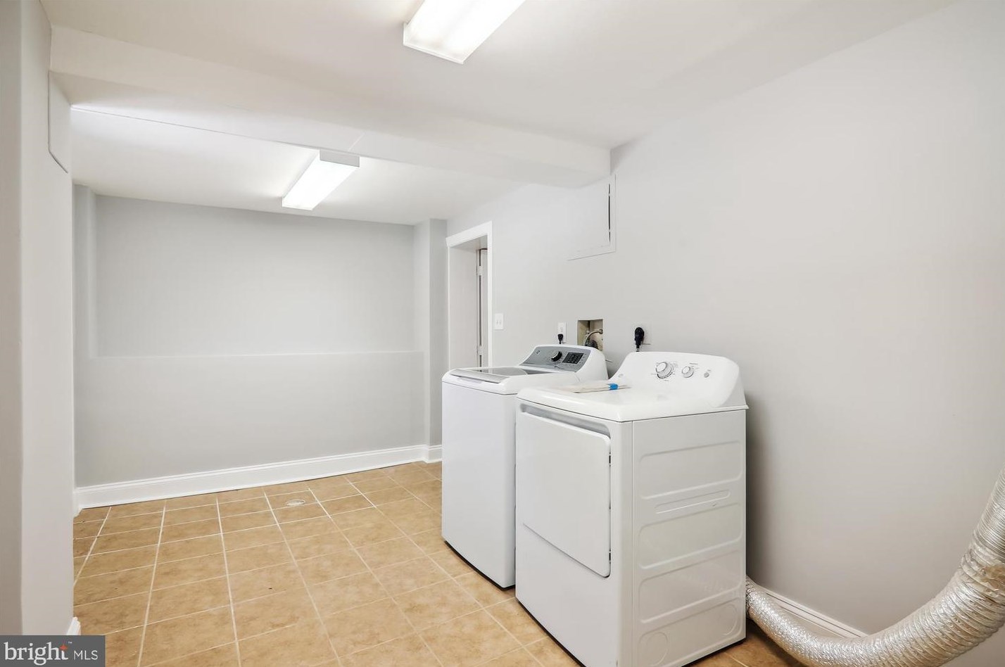 4417 3 St, Washington DC 20003-1930 exterior