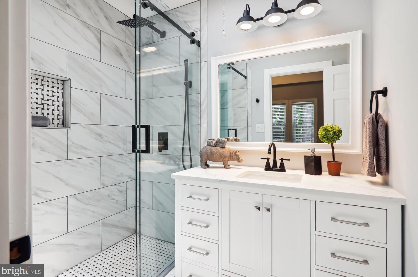 4417 3 St, Washington DC 20003-1930 exterior