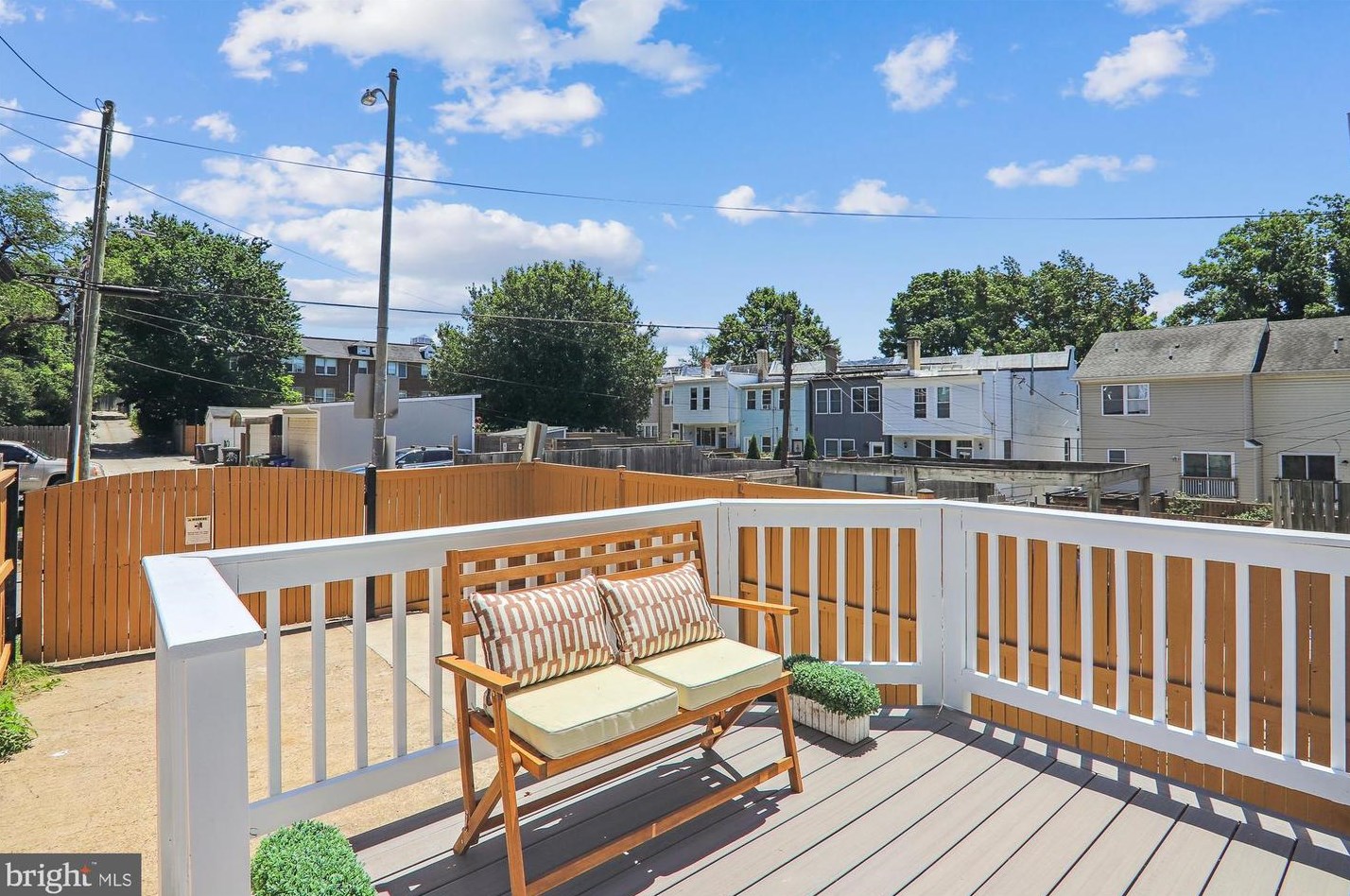 4417 3 St, Washington DC 20003-1930 exterior