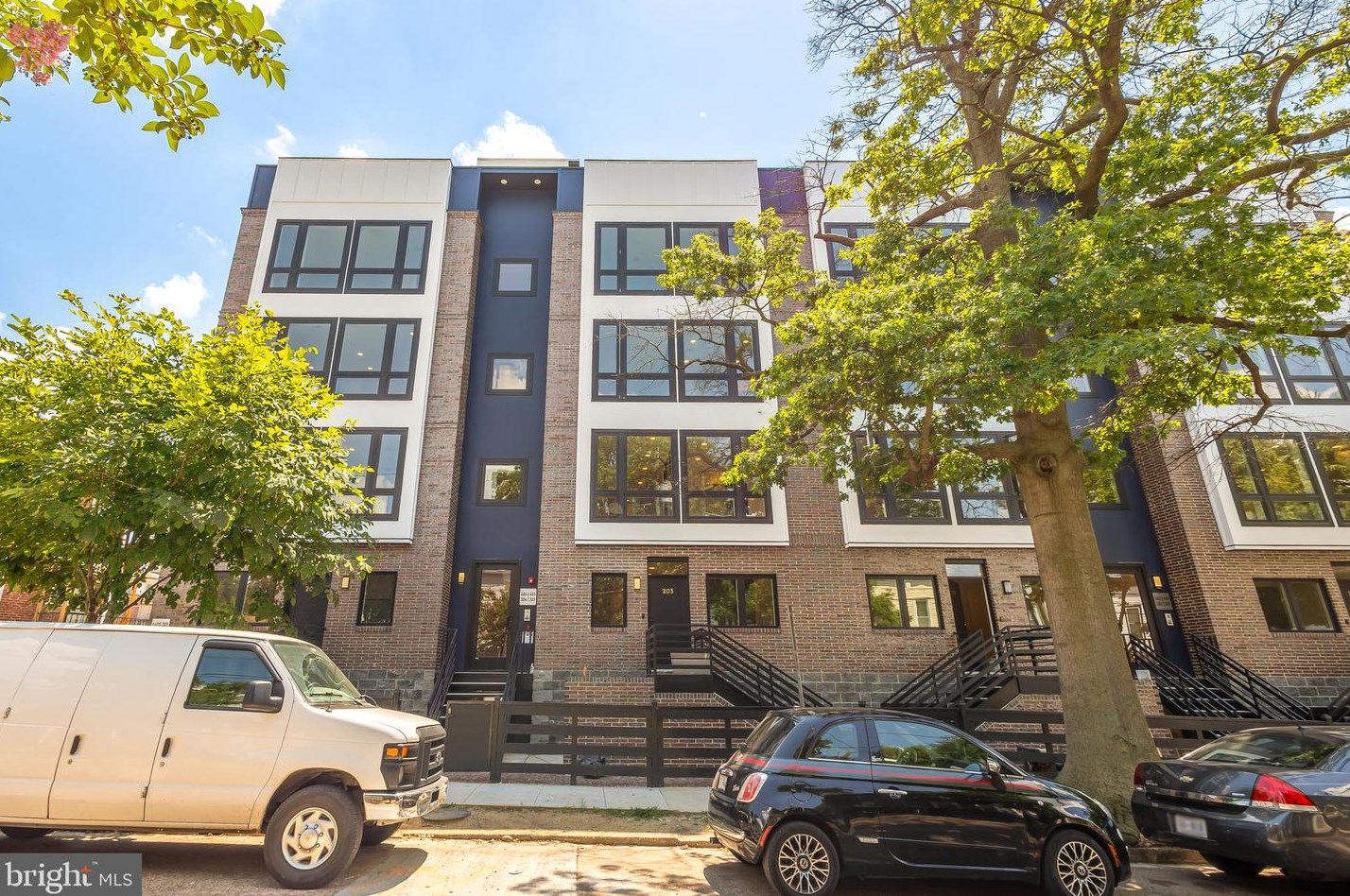2305 Nicholson Se #103, Washington, DC 20020