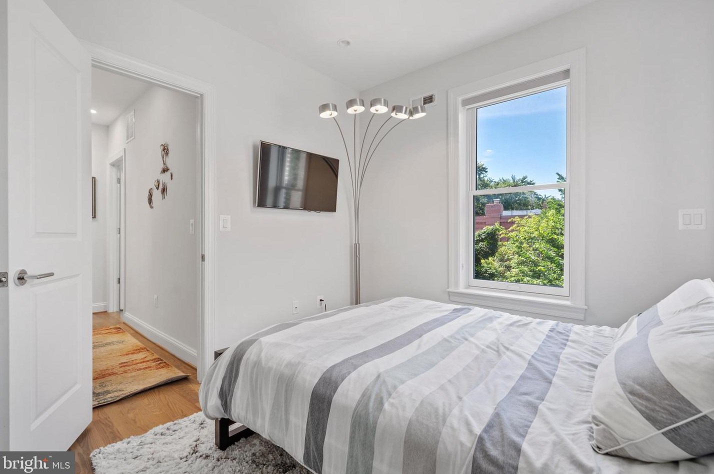 928 Constitution Ave, Washington DC  20002-6202 exterior