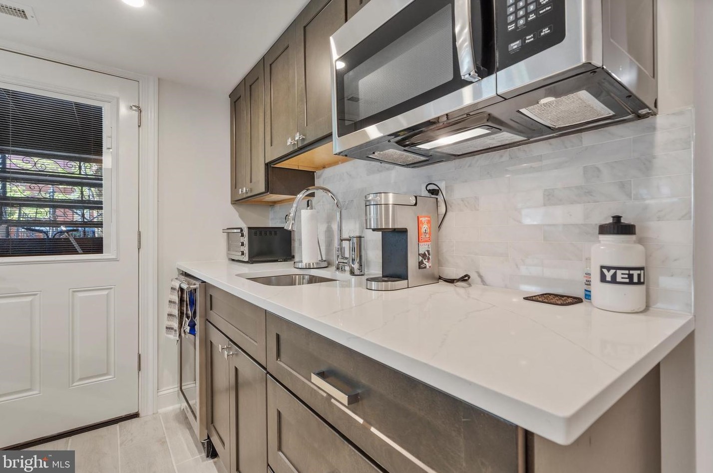 928 Constitution Ave, Washington DC  20002-6202 exterior