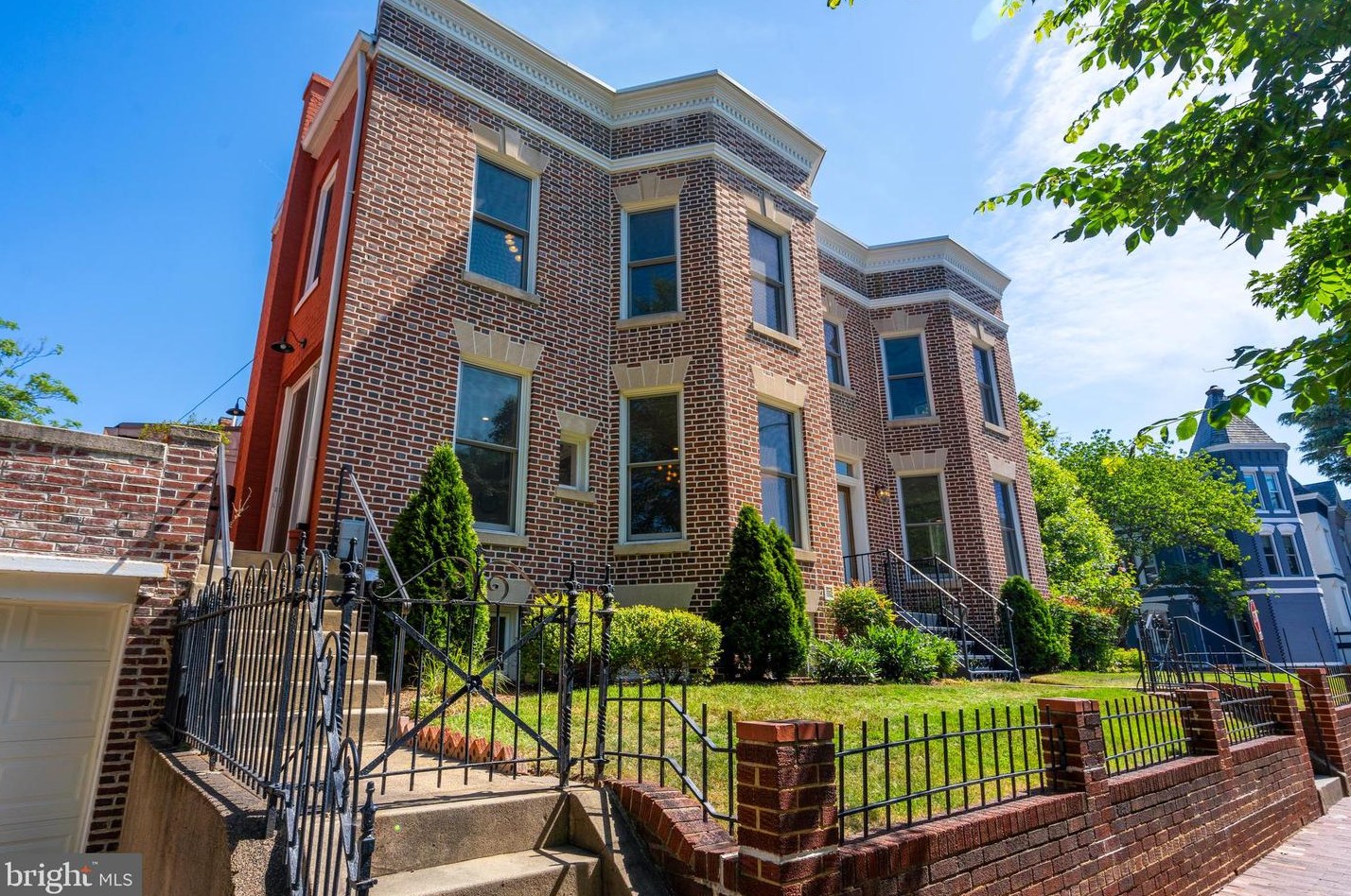 928 Constitution Ave, Washington DC  20002-6202 exterior