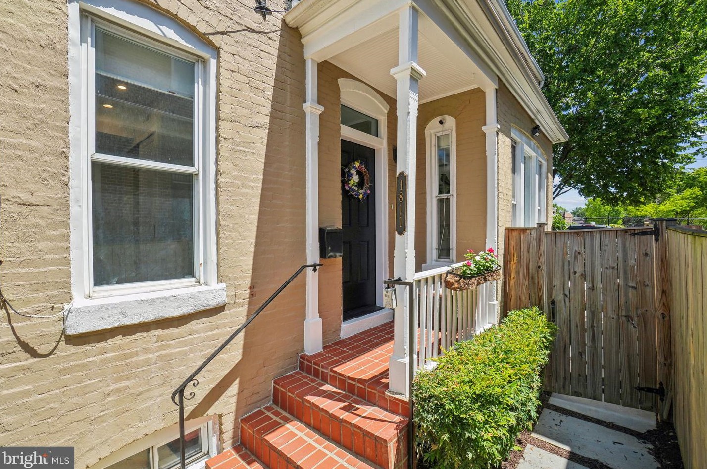 1811 4th St, Washington, DC 20001-1816