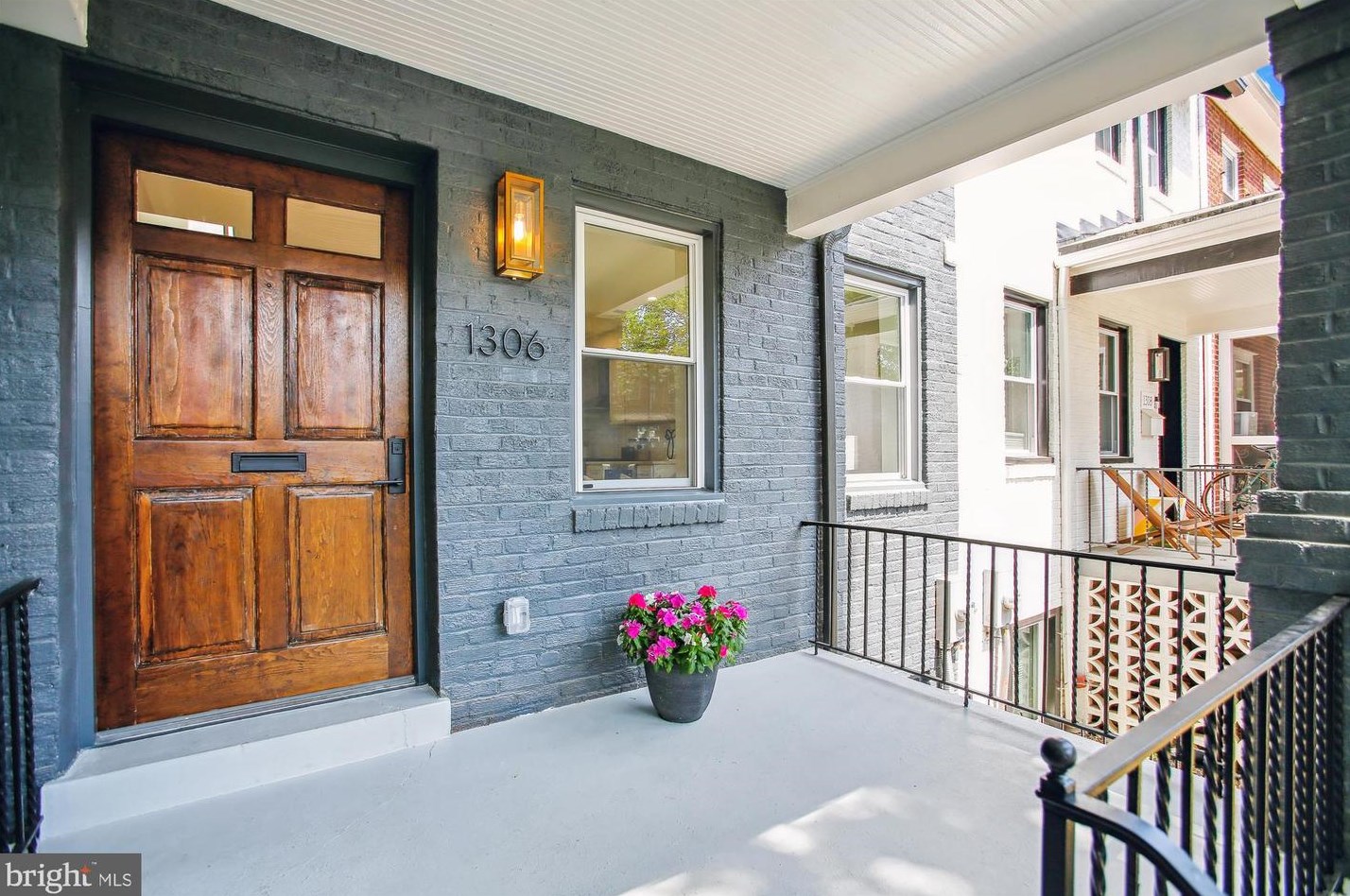 1306 Staples St, Washington, DC 20002-3926