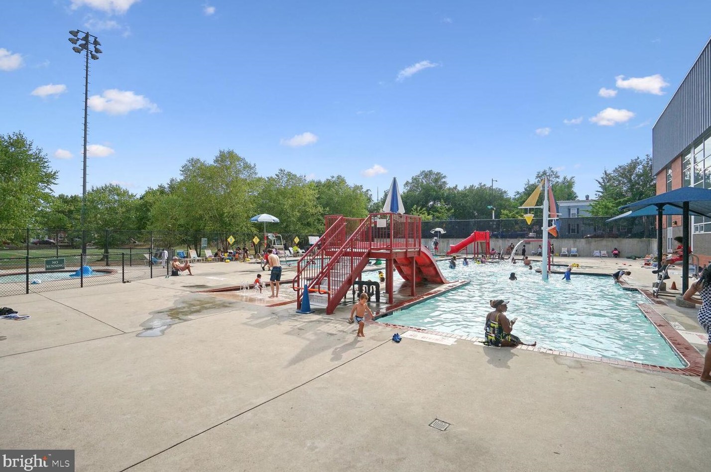 1426 F St, Washington DC  20004-1003 exterior