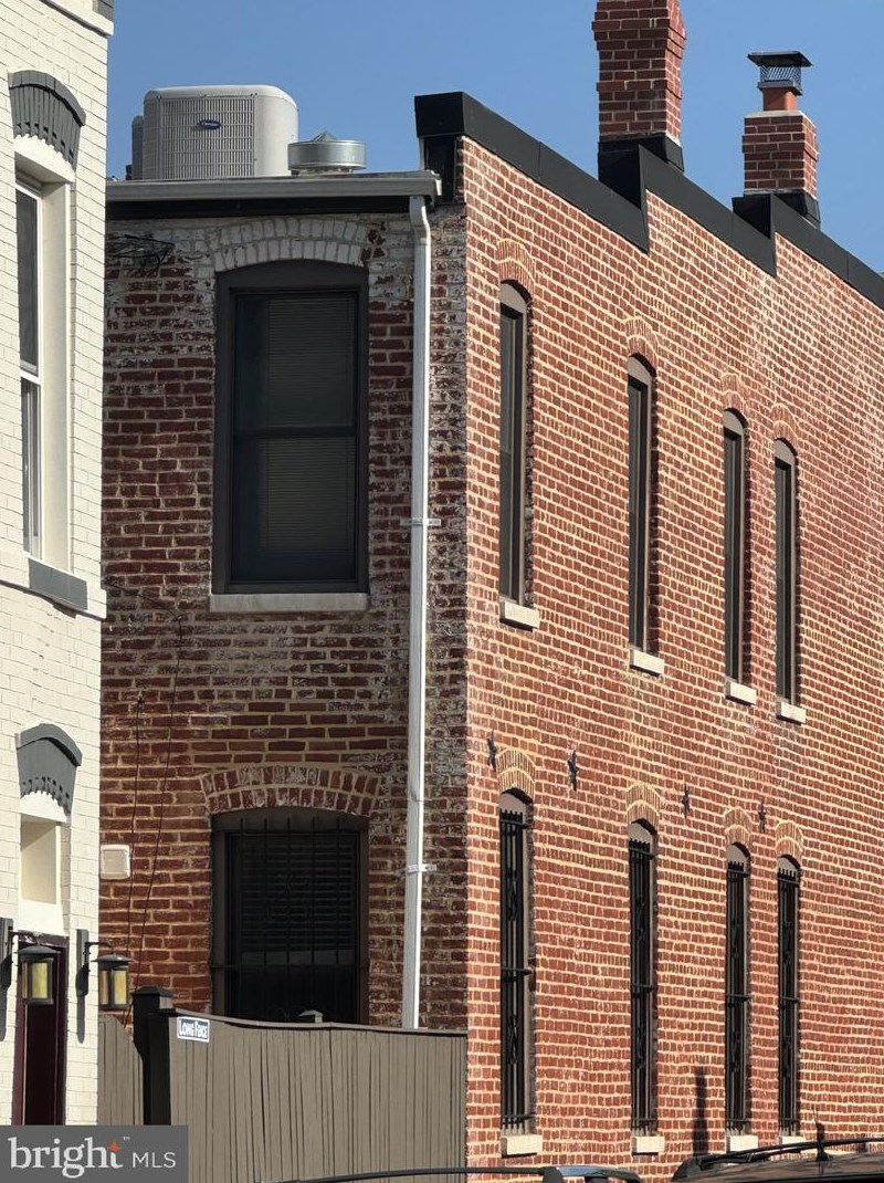 1426 F St, Washington DC  20004-1003 exterior