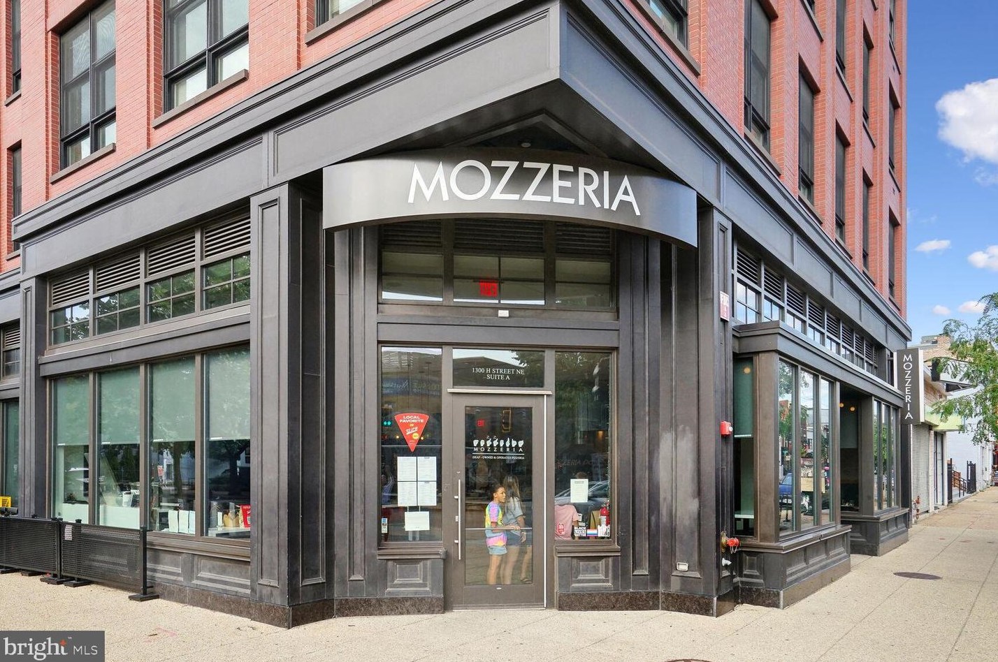 1426 F St, Washington DC  20004-1003 exterior