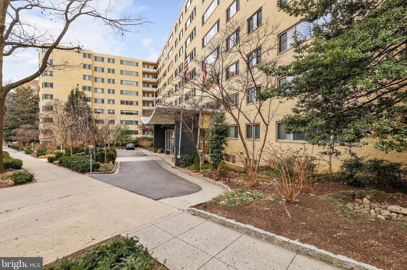 4600 Connecticut Ave, Washington DC  20008-5739 exterior